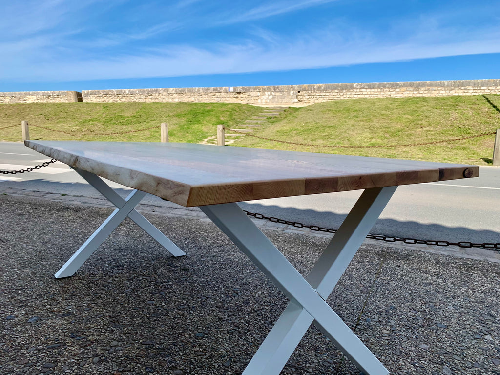 Table à manger en Frêne massif Modèle Saint Martin