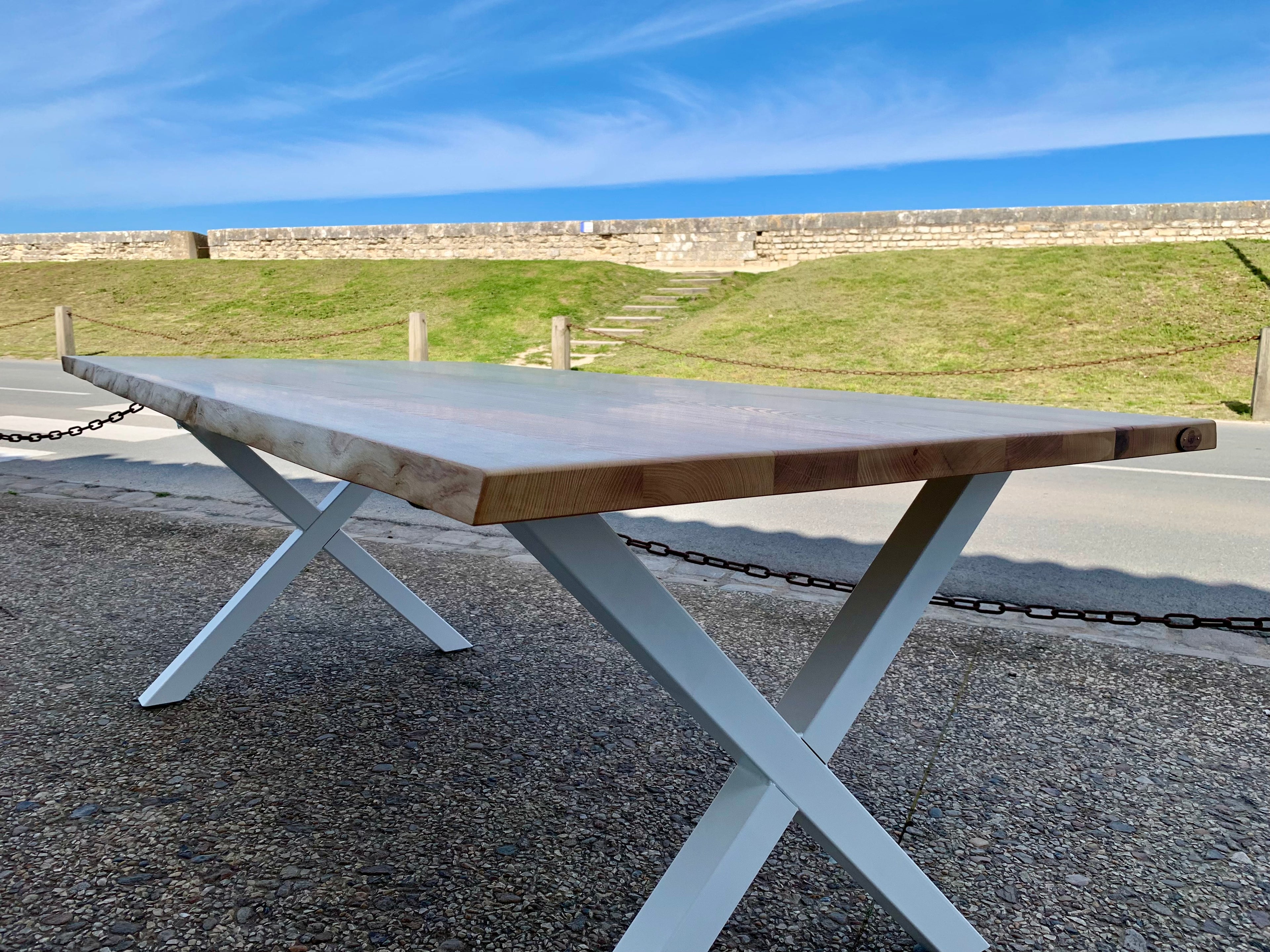 Table à manger en Frêne massif Modèle Saint Martin